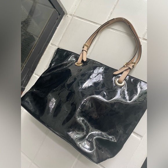 Michael Kors tote - Picture 2 of 7